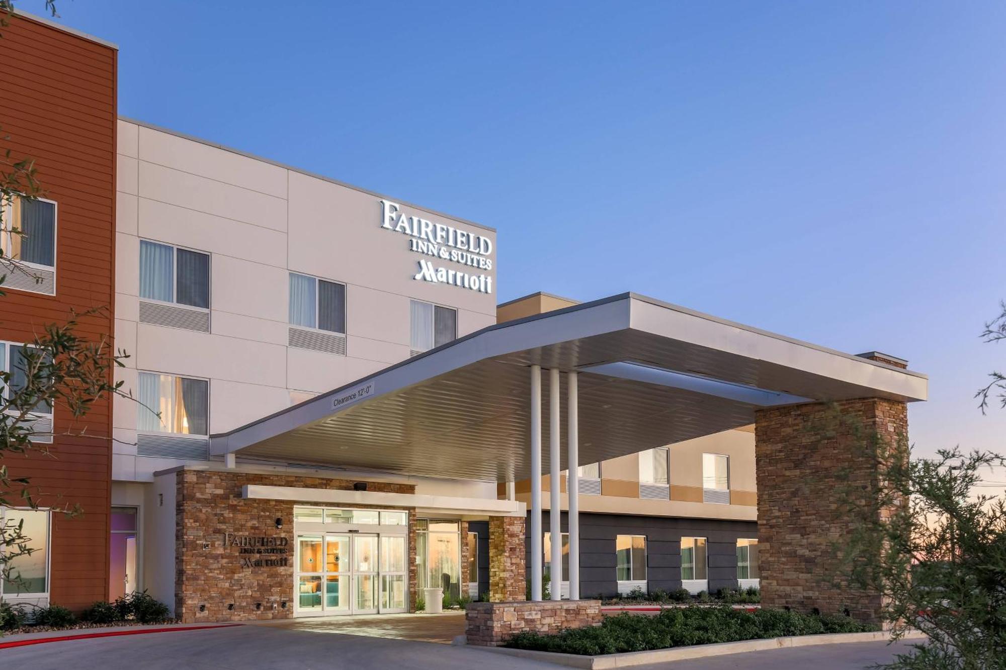 Fairfield Inn & Suites By Marriott Pleasanton Exteriér fotografie